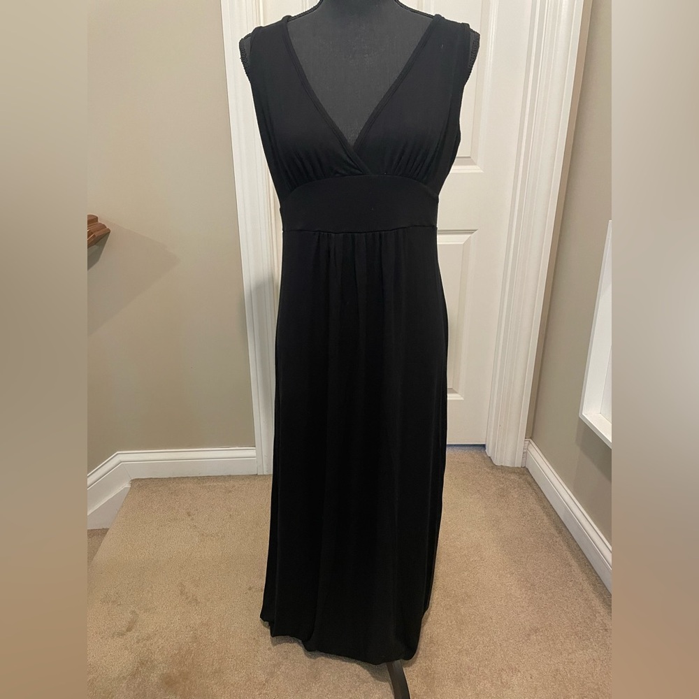 Loveappella Black Ruched Sleeveless Gown